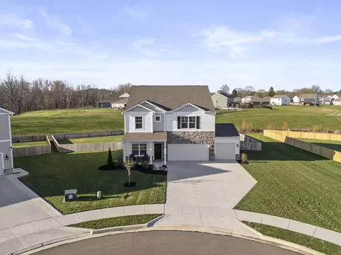 324 Kells Ct W, Newark, OH 43055