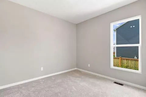Bedroom - 1593 Kenneth Dr, Delaware, OH 43015 photo 3 of 7