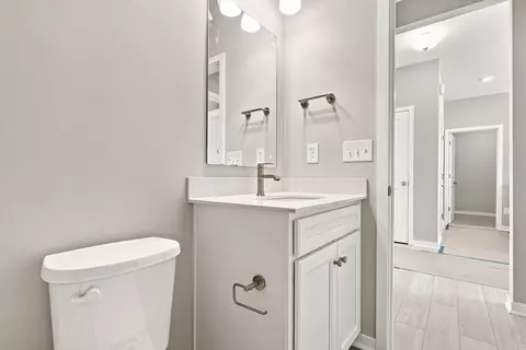 Bath - 1593 Kenneth Dr, Delaware, OH 43015 photo 2 of 6