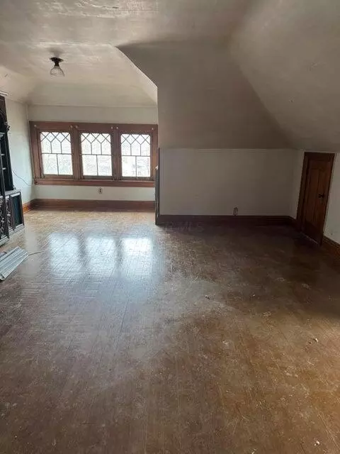 615 S Court St, Circleville, OH 43113 photo 5