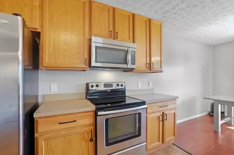 Kitchen - 6101 Jolliff St, Galloway, OH 43119 photo 4 of 4