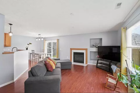 Living - 6101 Jolliff St, Galloway, OH 43119 photo 1 of 2