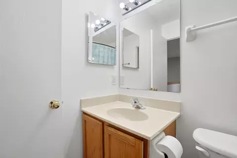 Bath - 6101 Jolliff St, Galloway, OH 43119 photo 5 of 5
