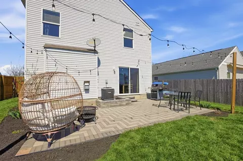 Exterior - 6101 Jolliff St, Galloway, OH 43119 photo 5 of 11