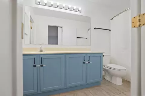 Bath - 6101 Jolliff St, Galloway, OH 43119 photo 2 of 5