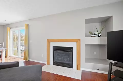 Living - 6101 Jolliff St, Galloway, OH 43119 photo 2 of 2
