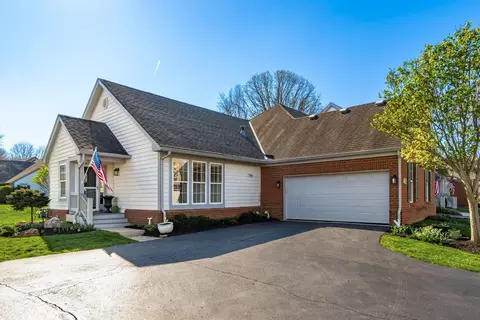 6531 Upper Lake Cir, Westerville, OH 43082