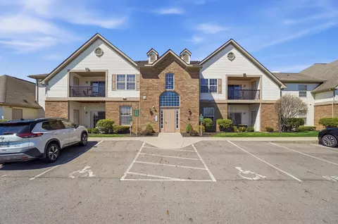 675 Hidden Springs Dr, Lewis Center, OH 43035
