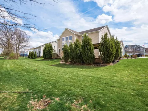 Exterior - 357 Tipperary Loop, Delaware, OH 43015 photo 15 of 18