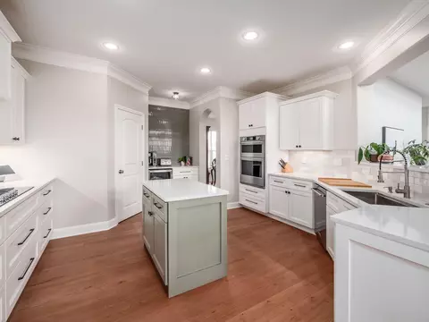 Kitchen - 357 Tipperary Loop, Delaware, OH 43015 photo 2 of 6