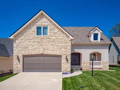 10417 Cambridge Pl, Powell, OH 43065