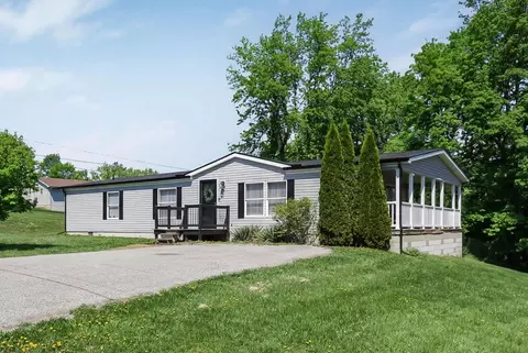 180 Rusty Rifle Rd, Zanesville, OH 43701