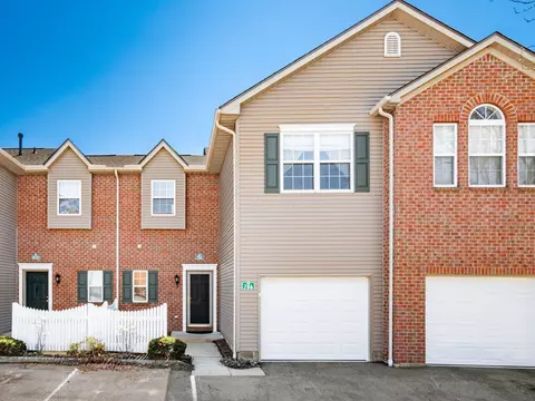786 Spring Valley Dr, Lewis Center, OH 43035