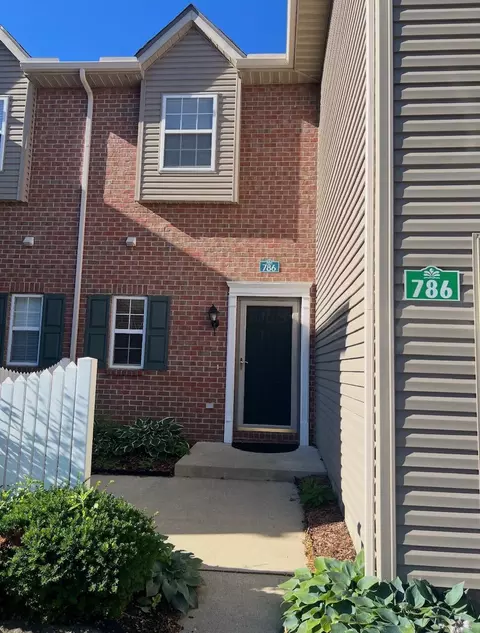 786 Spring Valley Dr, Lewis Center, OH 43035