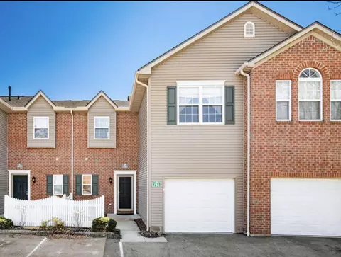 786 Spring Valley Dr, Lewis Center, OH 43035