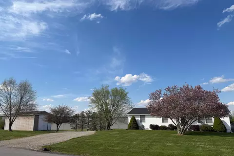 3585 Old Wheeling Rd, Zanesville, OH 43701