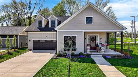 36 N Clinton St, Canal Winchester, OH 43110