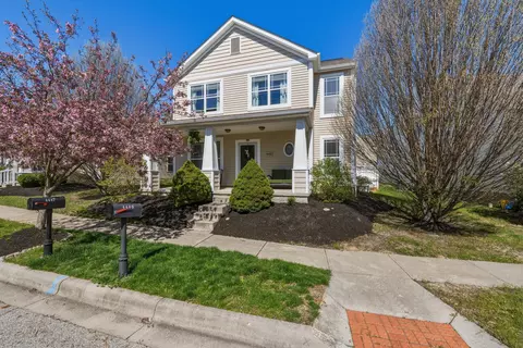 4447 Pebble Beach Dr, Grove City, OH 43123