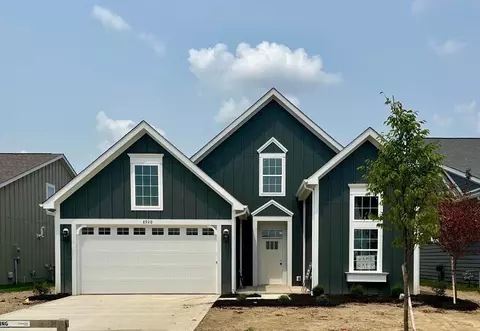 8920 Coe Dr, Plain City, OH 43064