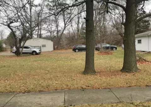 36 Moore St, Delaware, OH 43015