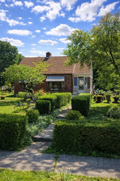 1400 Bryn Mawr Dr, Dayton, OH 45406