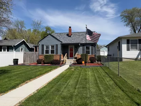 1219 E Locust St, Lancaster, OH 43130