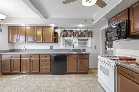 Kitchen - 1219 E Locust St, Lancaster, OH 43130 photo 1 of 2