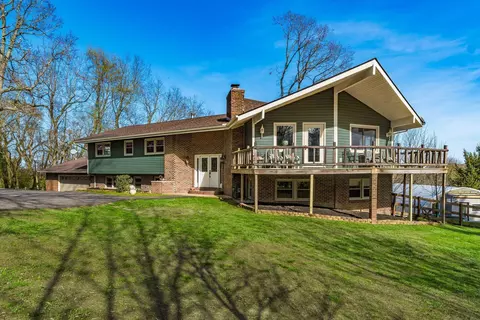 512 N Wooster Way NW, Lancaster, OH 43130