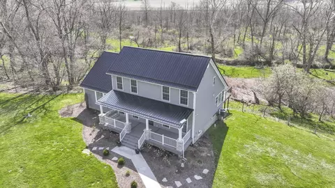 5314 Licking Valley Rd NE, Nashport, OH 43830