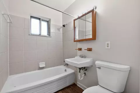Bath - 967 Ruby Ave, Columbus, OH 43227 photo 1 of 2