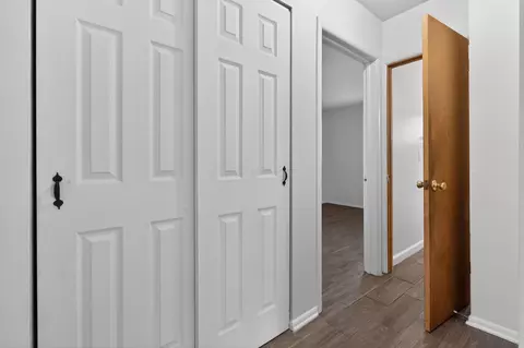 Entry Way - 967 Ruby Ave, Columbus, OH 43227 photo 1 of 1