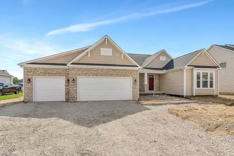 5486 Scotch Woods Dr, Grove City, OH 43123
