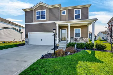 184 Balderson Dr, Pickerington, OH 43147