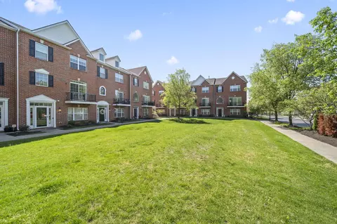 67 Highland Pointe Cir, Columbus, OH 43235