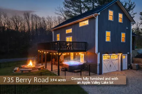 735 Berry Rd, Howard, OH 43028