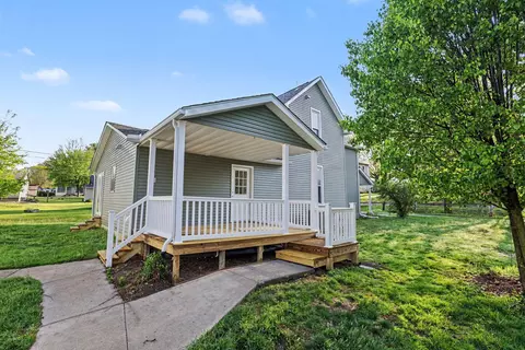 77 S Church St, Thornville, OH 43076