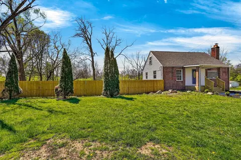 2245 Big Run Rd E, Grove City, OH 43123