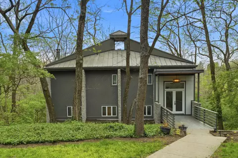 7985 Riverside Dr, Dublin, OH 43016