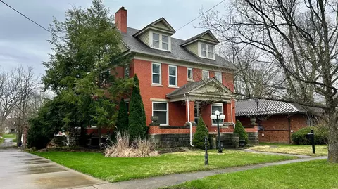 217 W High St, Mount Gilead, OH 43338