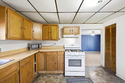 Kitchen - 612 E George St, Marion, OH 43302 photo 1 of 3