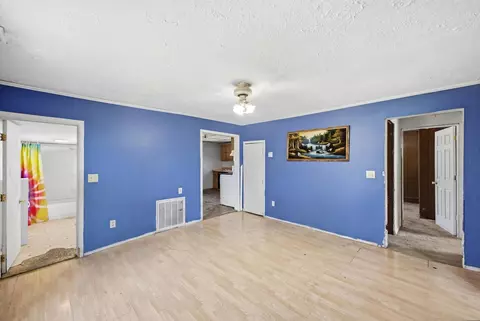 Living - 612 E George St, Marion, OH 43302 photo 1 of 2