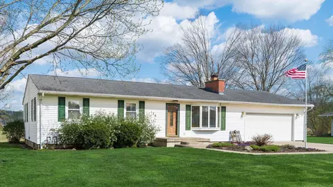176 New Home Dr NE, Newark, OH 43055