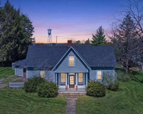 122 W Sandusky St, Fredericktown, OH 43019
