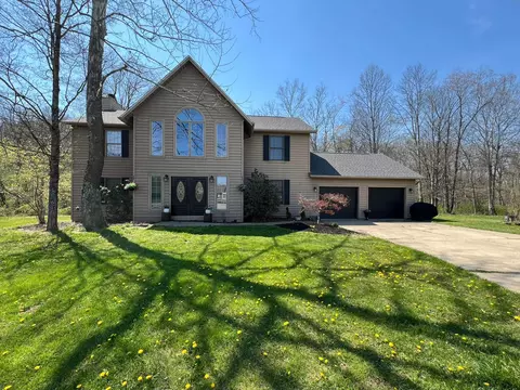 7865 Stone Castle Rd, Athens, OH 45701