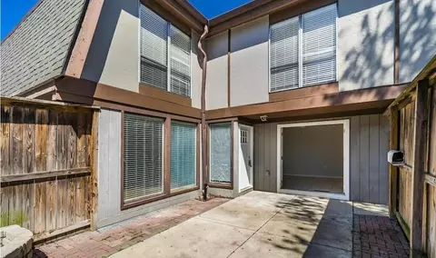 5442 Worthington Forest Pl, Columbus, OH 43229