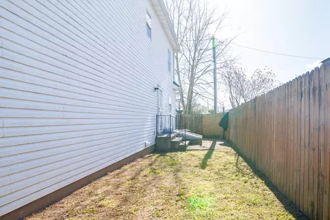 Exterior - 581 E Main St, Circleville, OH 43113 photo 5 of 5