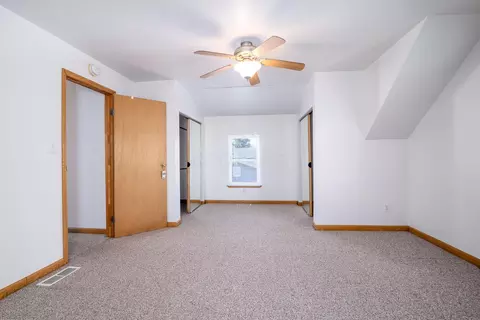 Bedroom - 581 E Main St, Circleville, OH 43113 photo 2 of 6