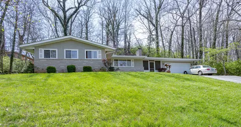 70 Riverside Dr, Galloway, OH 43119