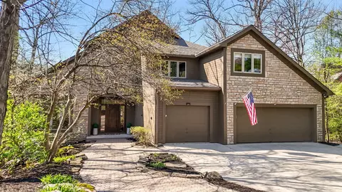 117 Lake Bluff Dr, Columbus, OH 43235