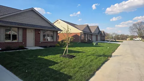 1245 Ashford Dr, Marysville, OH 43040